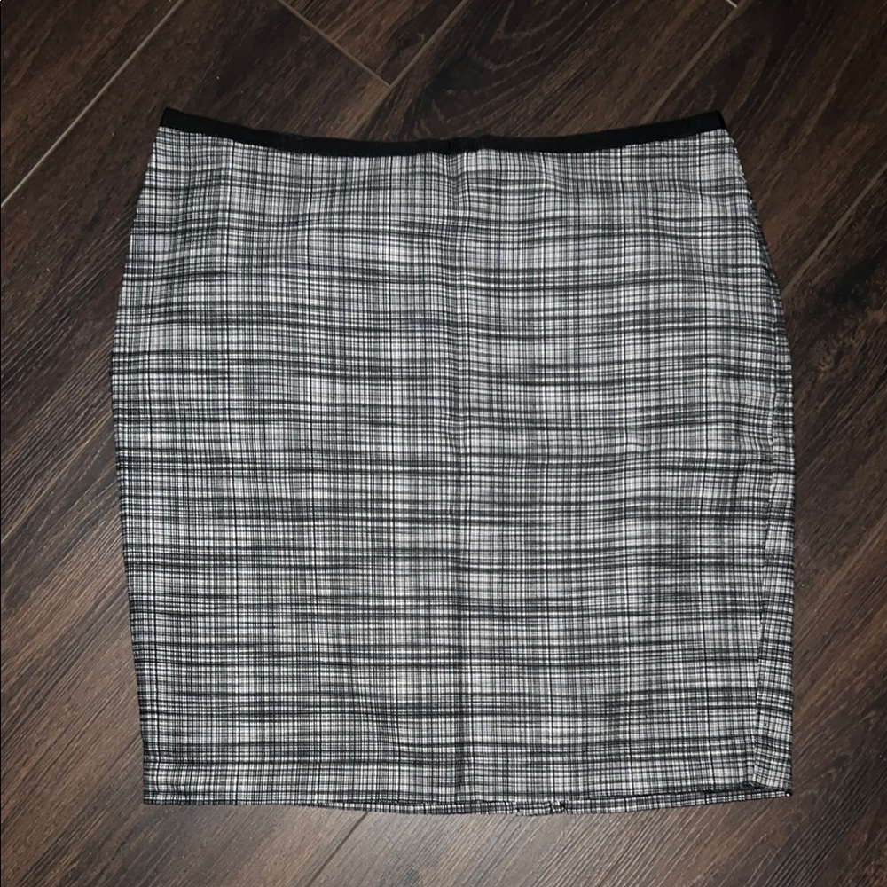 New York & Company Black and White Plaid Skirt, Size: 16